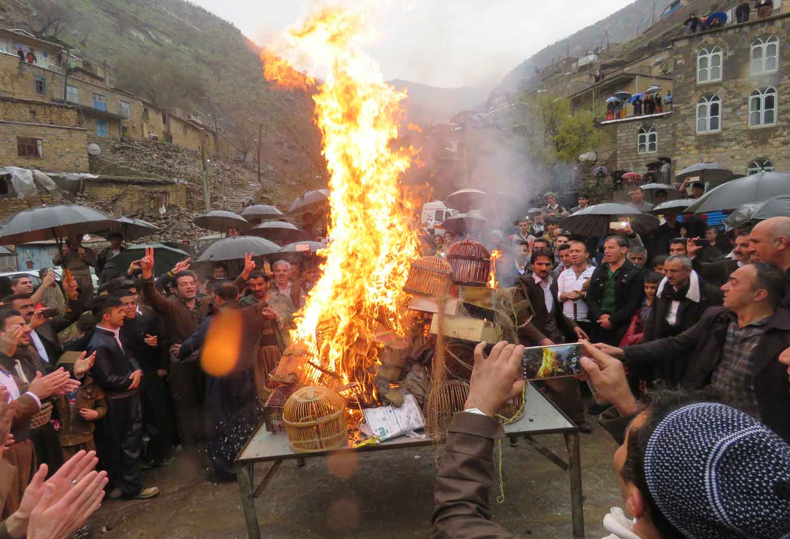 گزارش تصویری از برگزاری جشن نوروزی در روستای زردویی