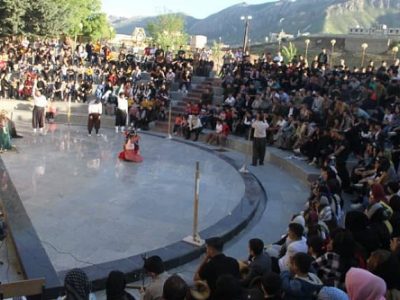 تئاترخیابانی جایی برای گل سرخ در پاوه