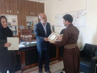 تجلیل از کتابداران کتابخانه های عمومی شهرستان جوانرود