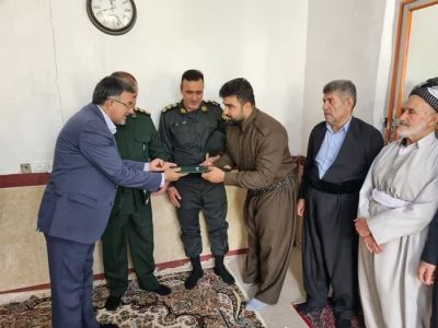 تجلیل فرماندار پاوه از یاسین خسروی