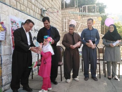 جشن شکوفه ها در مدارس باینگان