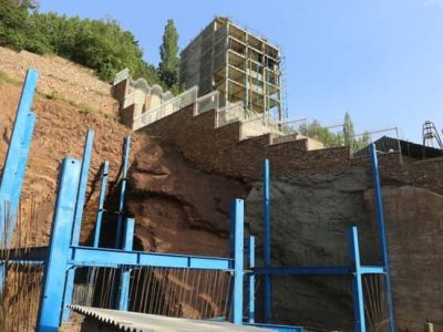 ساخت و ساز در پاوه