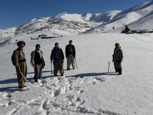 گزارش تصویری از زمستان و بارش برف سنگین در کوهستان شویسر باینگان