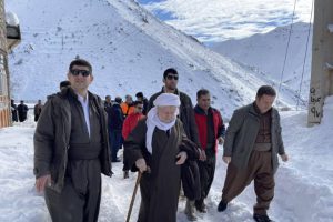 امام جمعه پاوه از امدادرسانی به روستاهای محاصره در برف این شهرستان قدردانی کرد