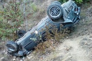سقوط خودرو به دره در محور پاوه به دالانی با ۲ کشته و یک زخمی