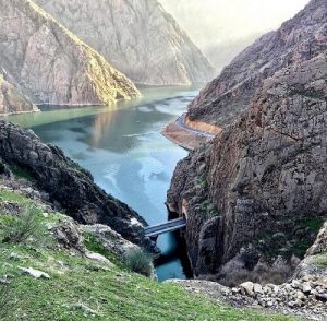 همراهی شرکت آب منطقه‌ای کرمانشاه برای توسعه طرح‌ گردشگری سد داریان