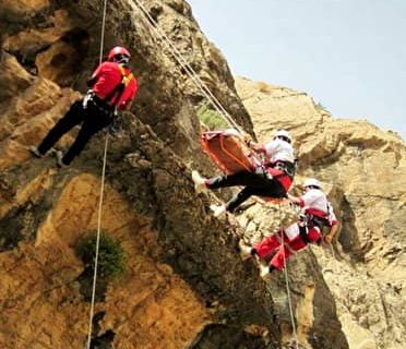 نجات دو کوهنورد گرفتار در ارتفاعات شاهو
