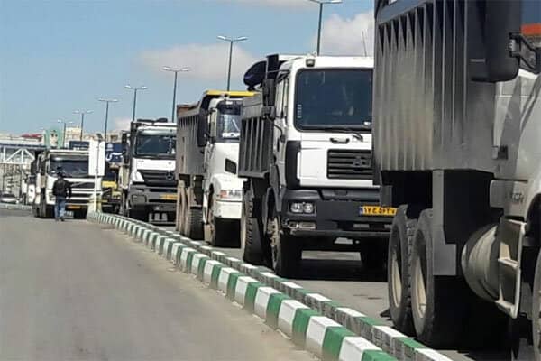 حکم توقیف ۱۸ کامیون در پاوه صادر شد
